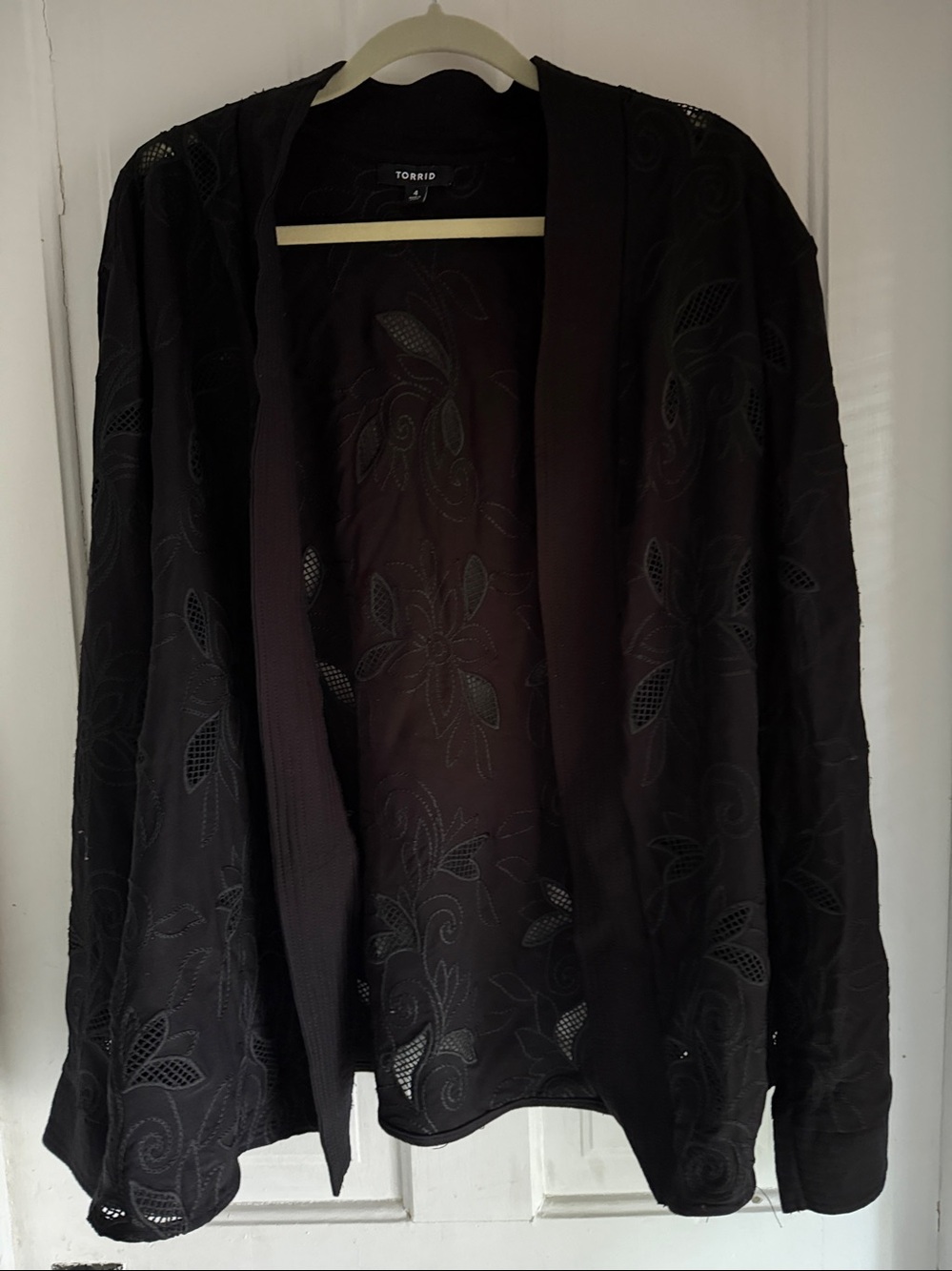Torrid Black open front kimono style jacket size 4